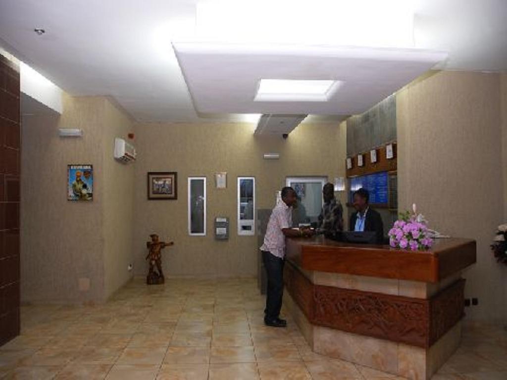 Robin Hood Inn Ogbodjo Εξωτερικό φωτογραφία